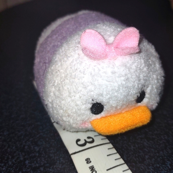 Disney Tsum Tsum Kawaii Stackable Daisy Duck - Picture 8 of 9